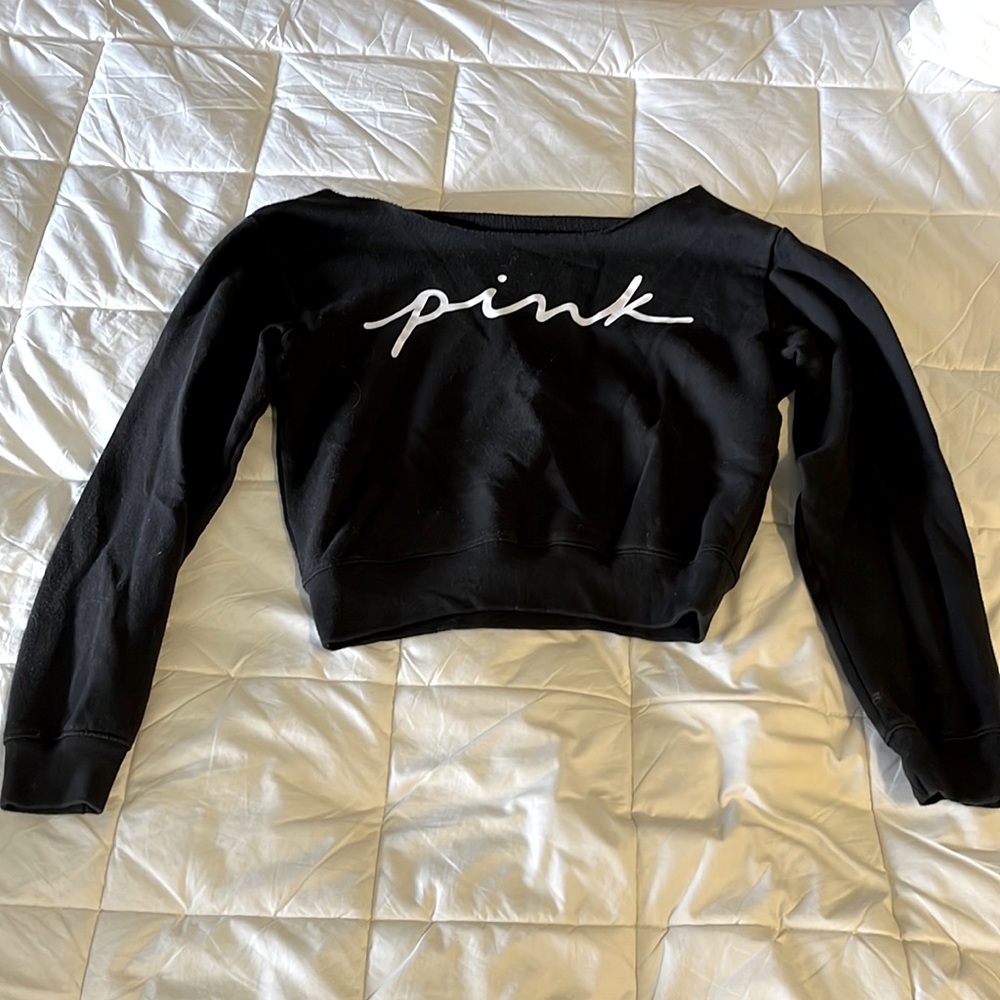Black cropped PINk crewneck XS
